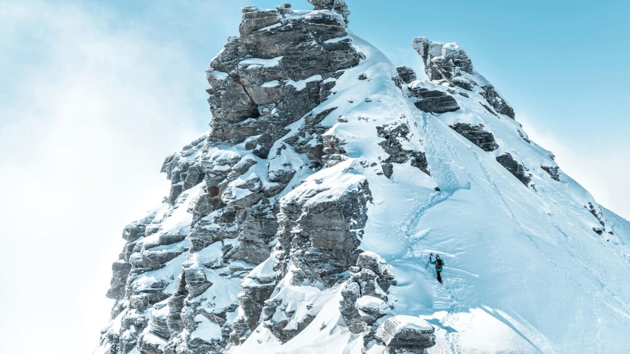 1万円チャレンジと言う苦労をイメージした画像